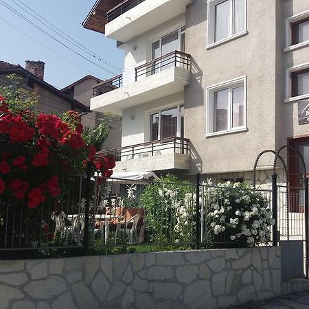 Mira Guest House Dobrinishte Exterior foto