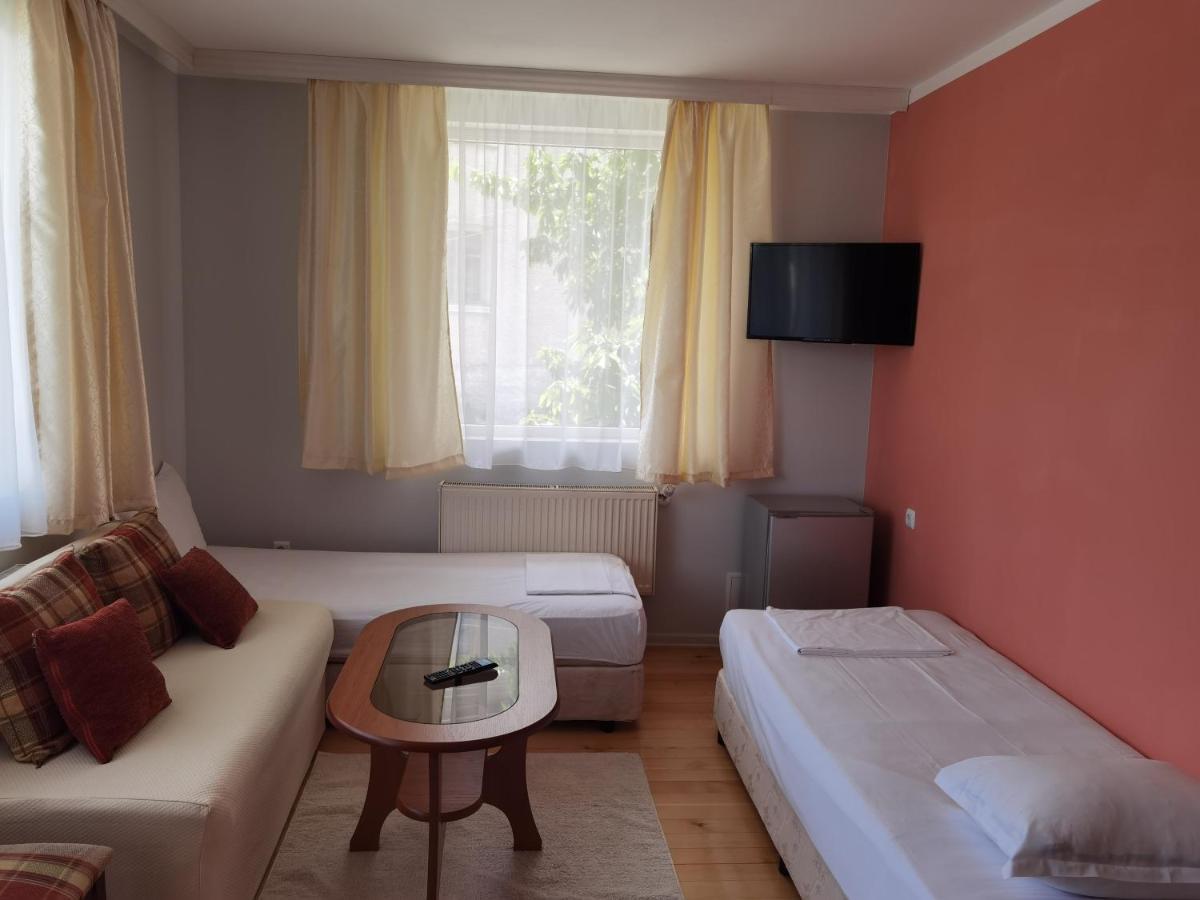 Mira Guest House Dobrinishte Exterior foto